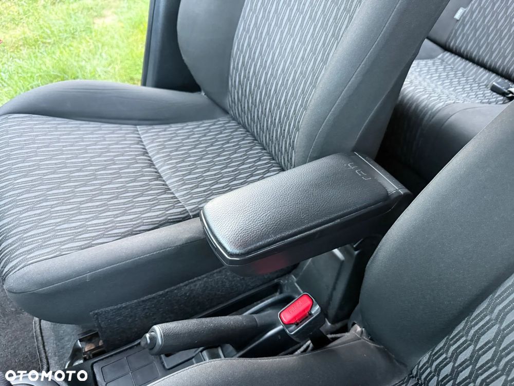 Toyota Yaris 1.33 VVT-i - 6