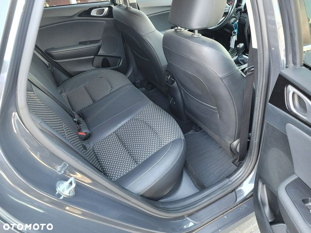 Kia Ceed 1.5 T-GDI Business Line - 15