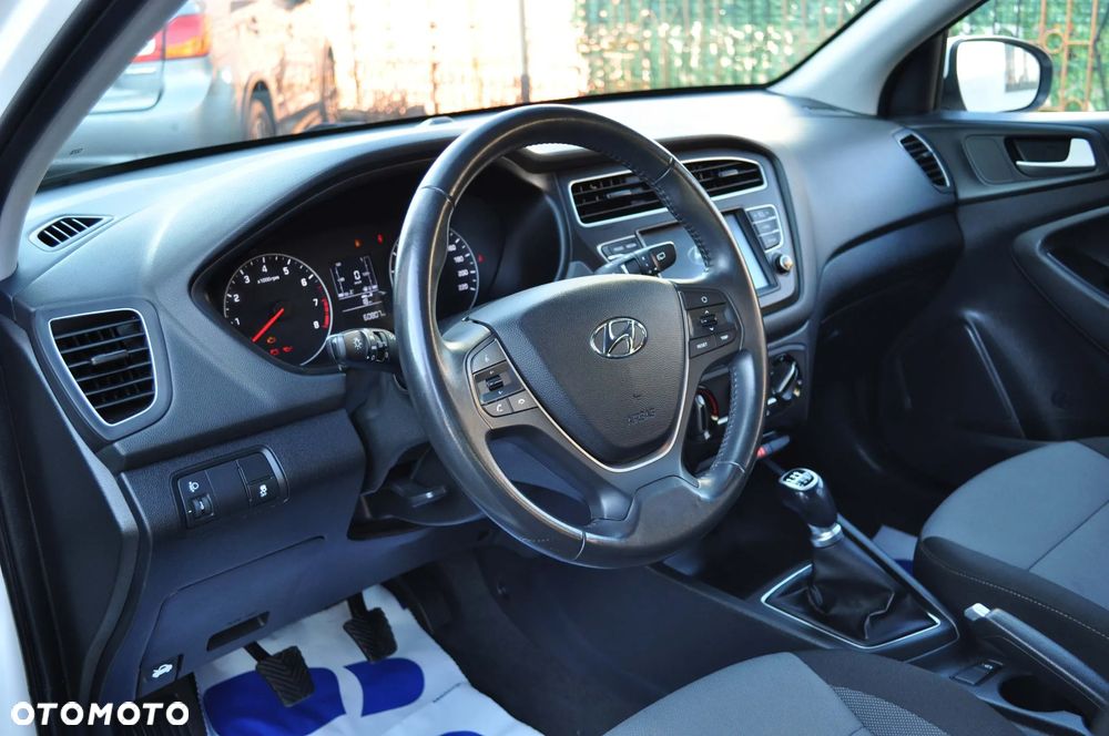 Hyundai i20 1.2 Select - 11