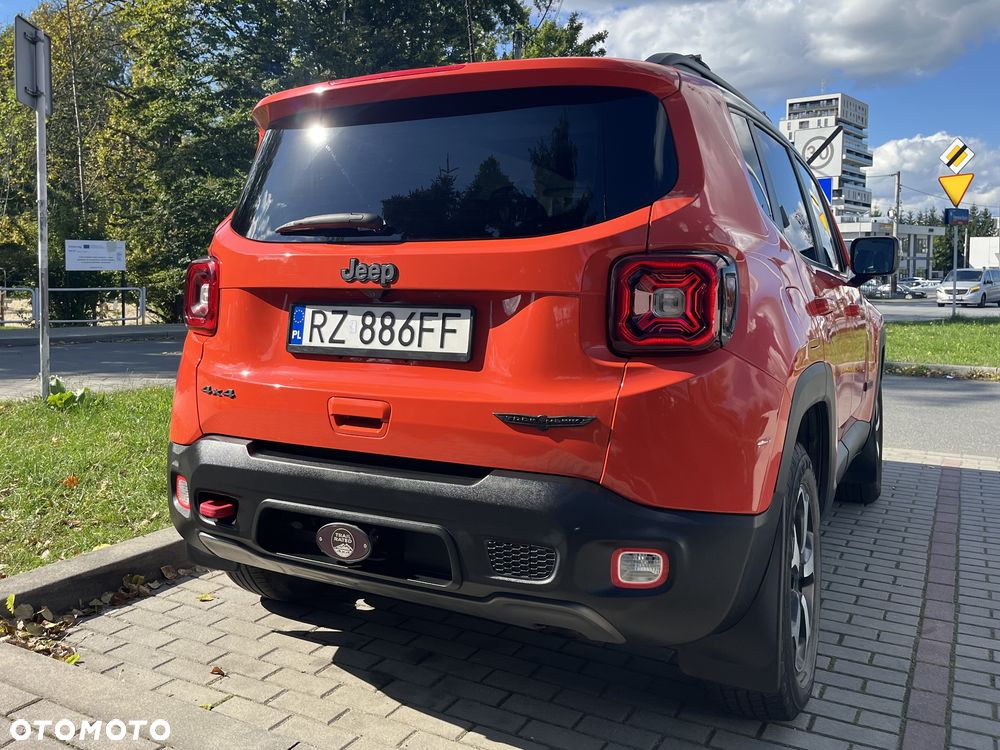 Jeep Renegade 1.3 GSE T4 Turbo Upland 4x4 S&S - 3