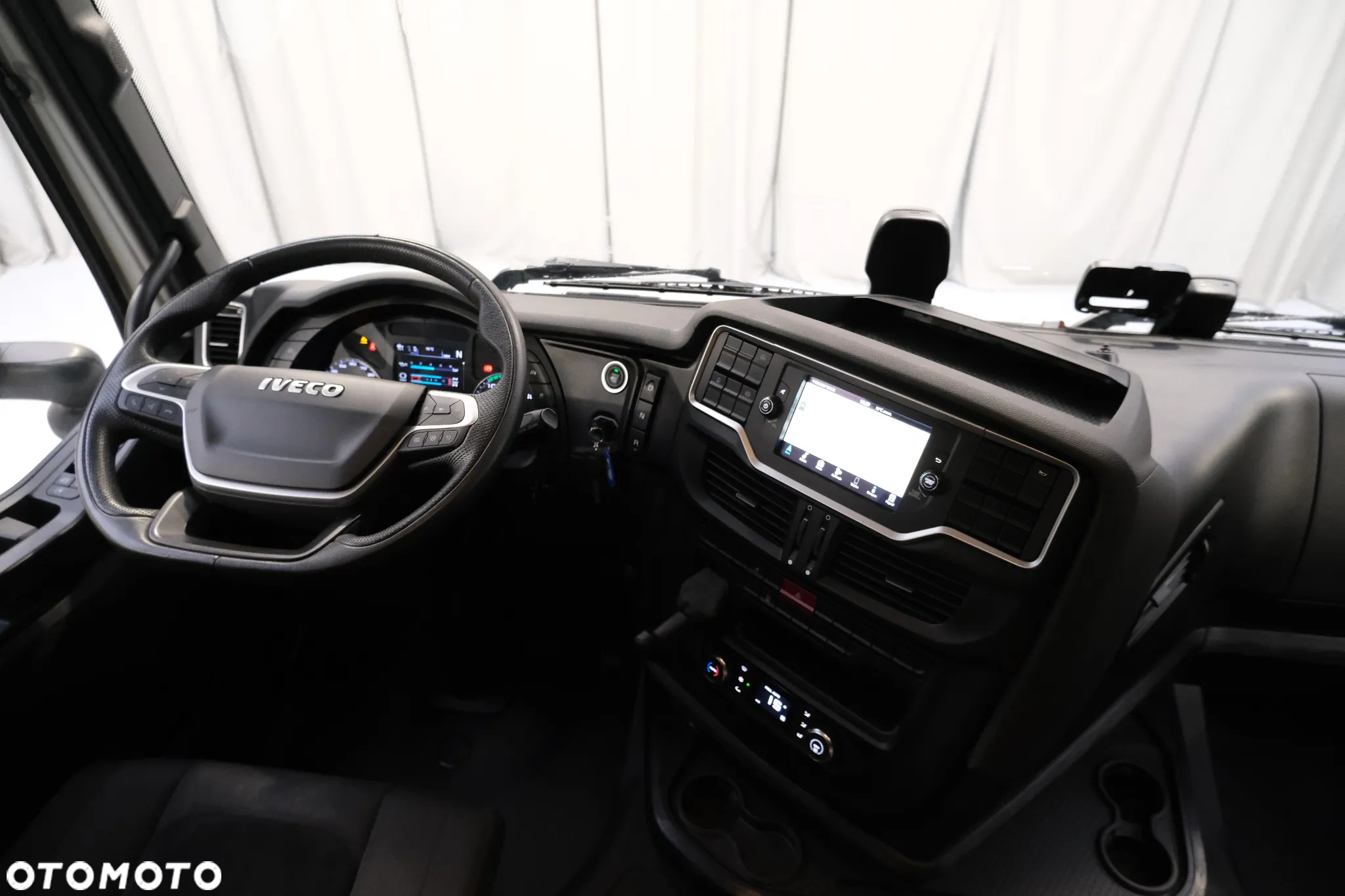 Iveco AS 440 S49 S-Way - 6