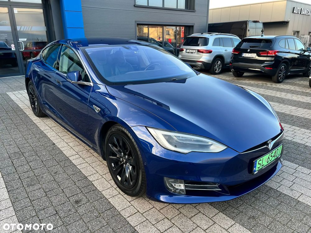 Tesla Model S Long Range Plus - 3
