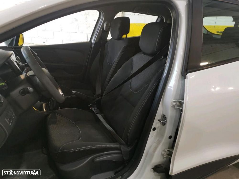 Renault Clio 1.5 dCi Zen - 4