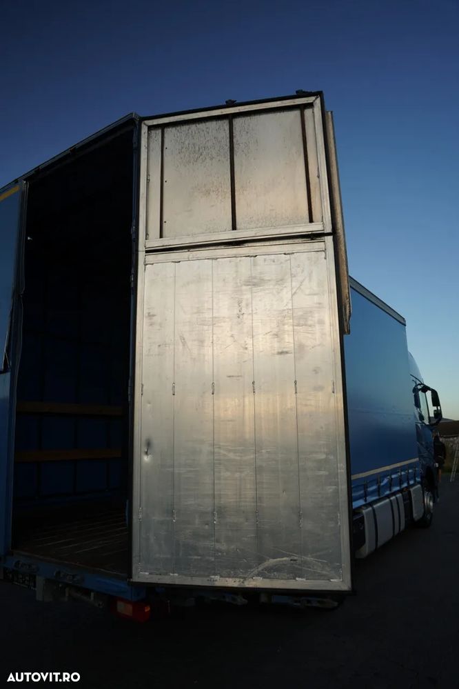 Volvo FH 460 / SEMIREMORCĂ CU PRELATĂ (CURTAINSIDER) - 7,4 M / CAMION RIGID / I-PARK COOL / PODEA REZISTENTĂ (HEAVY-DUTY) - 17