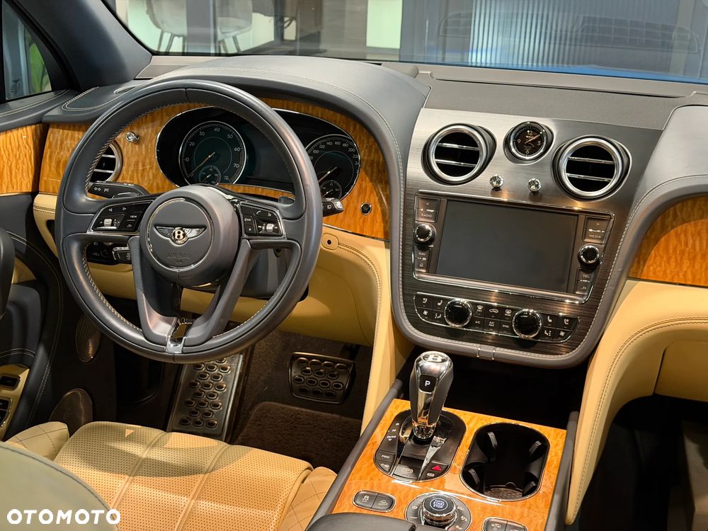 Bentley Bentayga W12 - 29