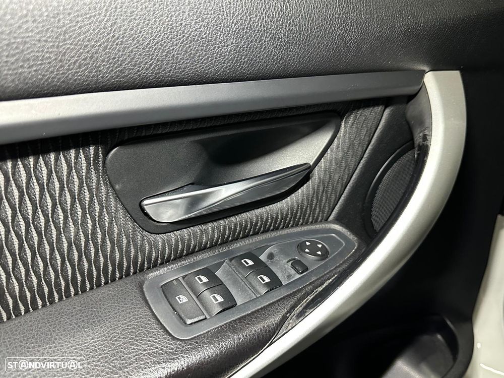 BMW 320 d Touring Sport-Aut. - 19