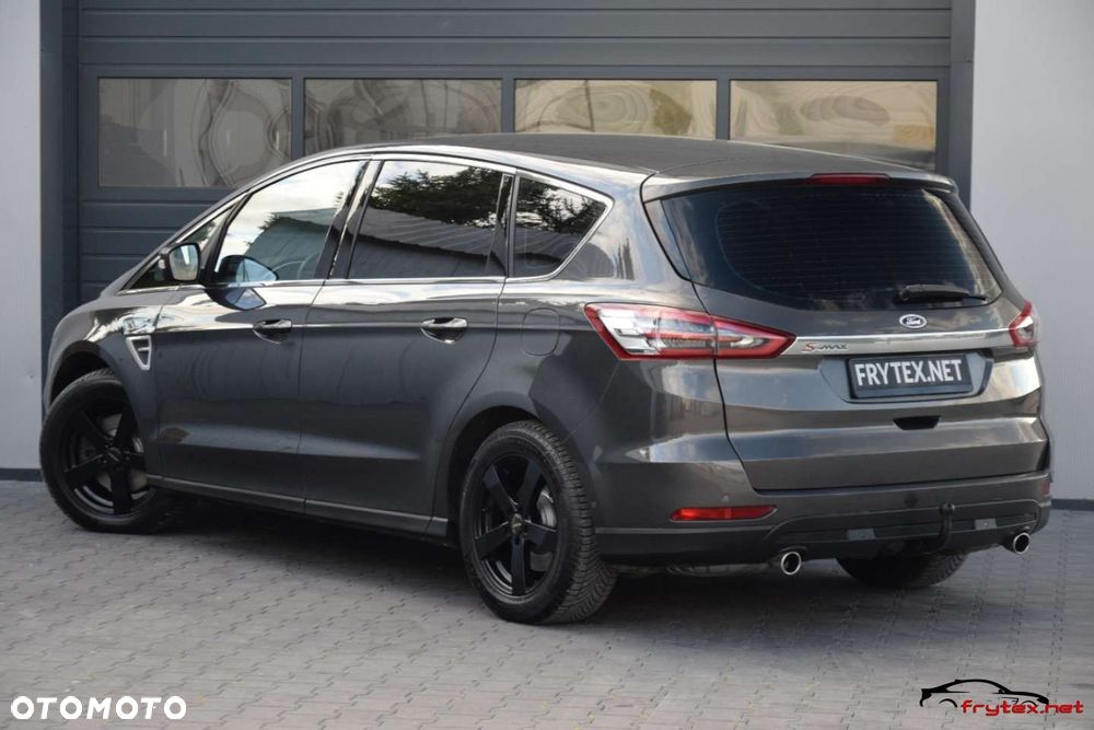 Ford S-Max - 13