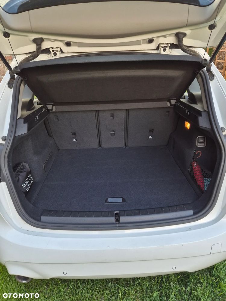 BMW Seria 2 218i - 5