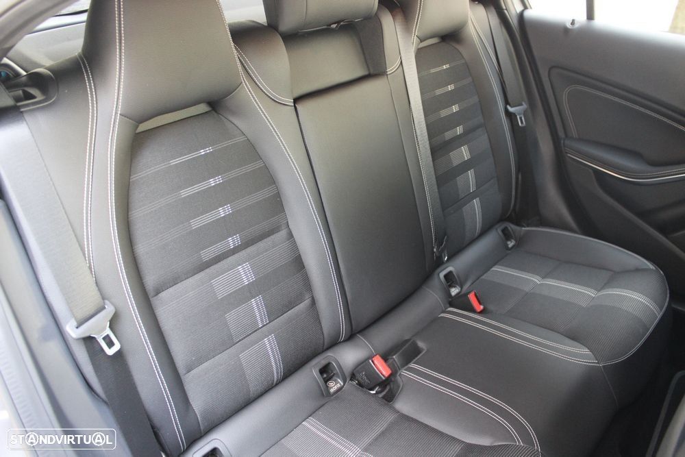 Mercedes-Benz A 180 d Urban - 18