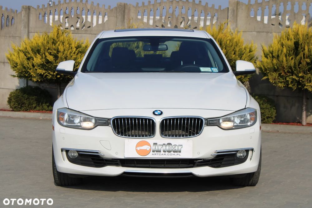BMW Seria 3 328i xDrive Sport Line - 9