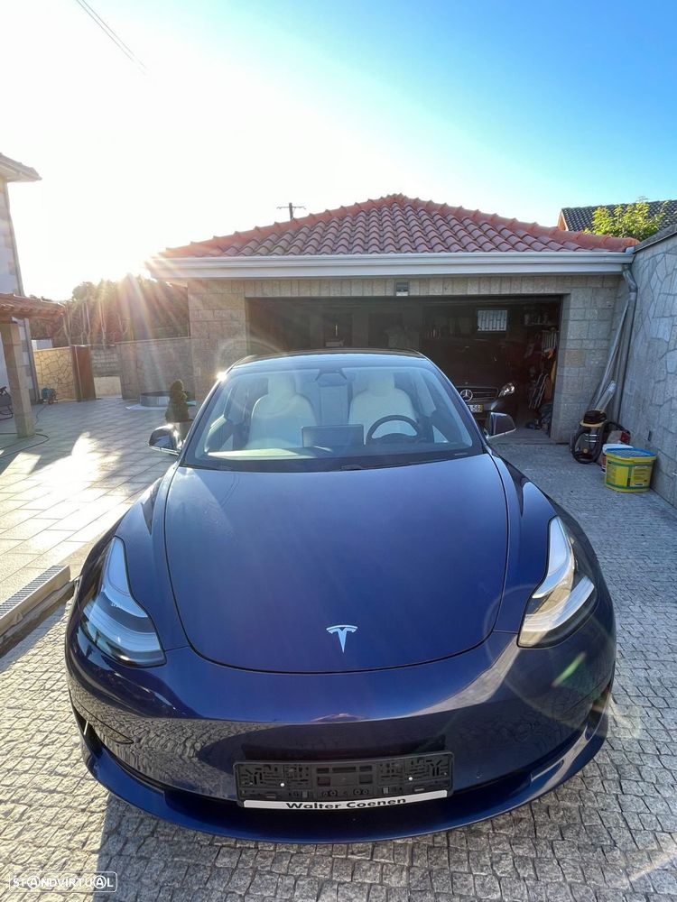 Tesla Model 3 Long Range Tração Traseira - 1