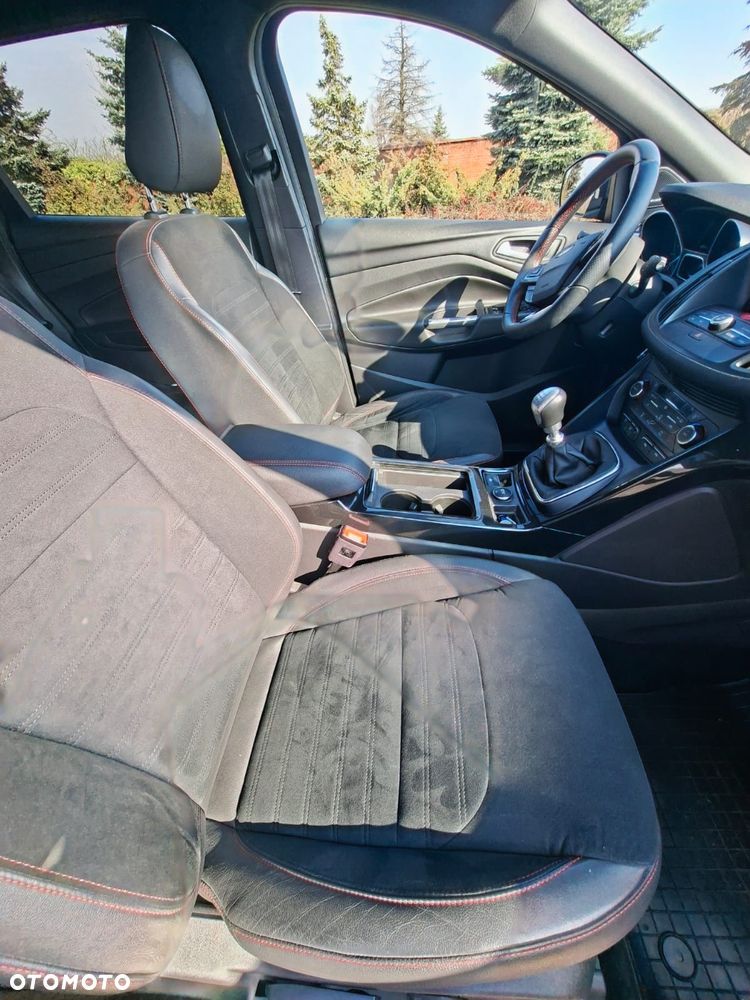 Ford Kuga 2.0 TDCi 4x2 ST-Line - 22