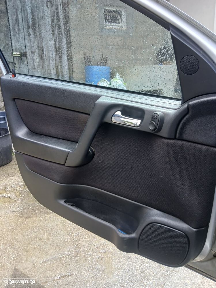 Opel Astra Caravan 1.4 Club - 4