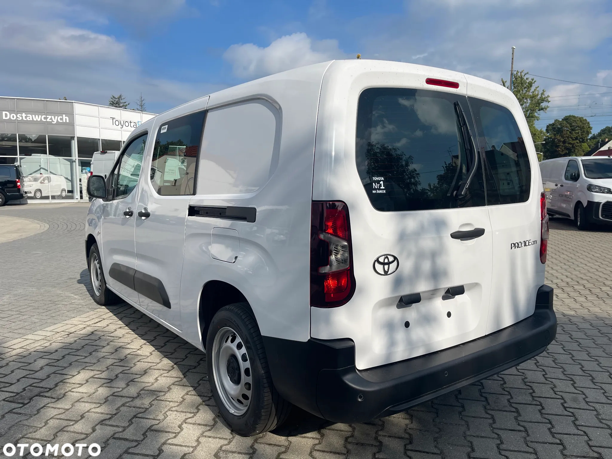 Toyota Proace City 1.5 D-4D Long 2,4t Active (bryg.) - 8