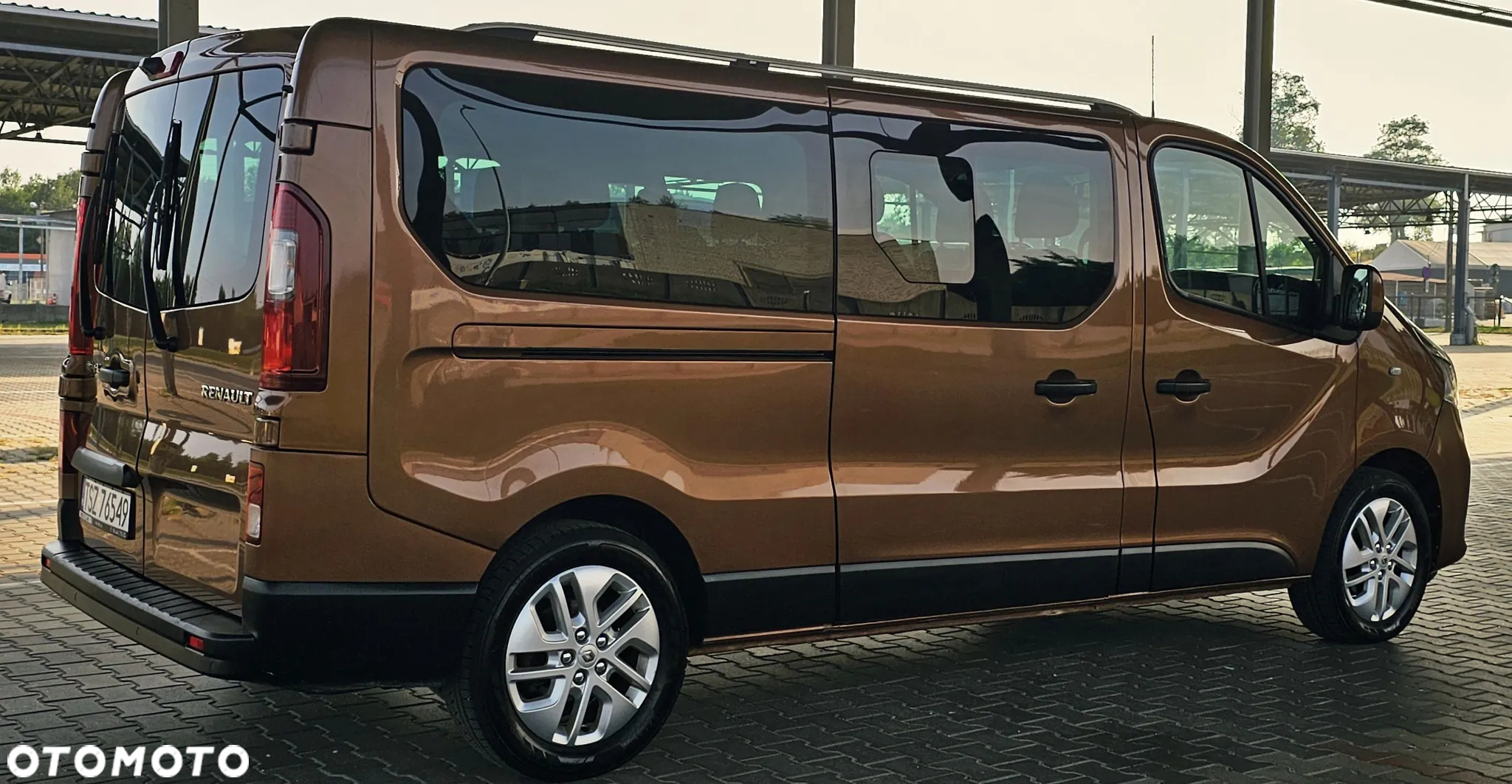 Renault Trafic Grand SpaceClass 2.0 dCi - 14