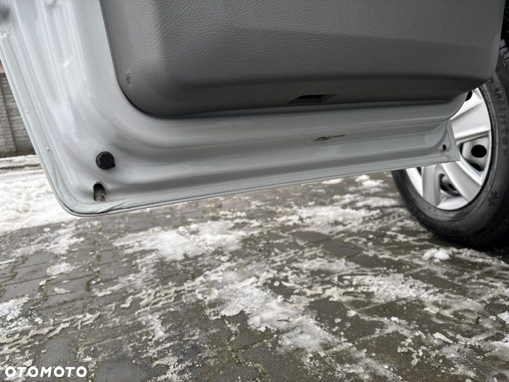 Mercedes-Benz Sprinter - 15