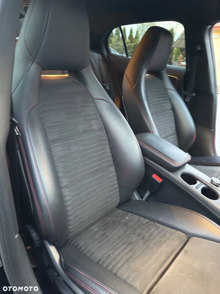 Mercedes-Benz GLA 220 4-Matic AMG Line - 16