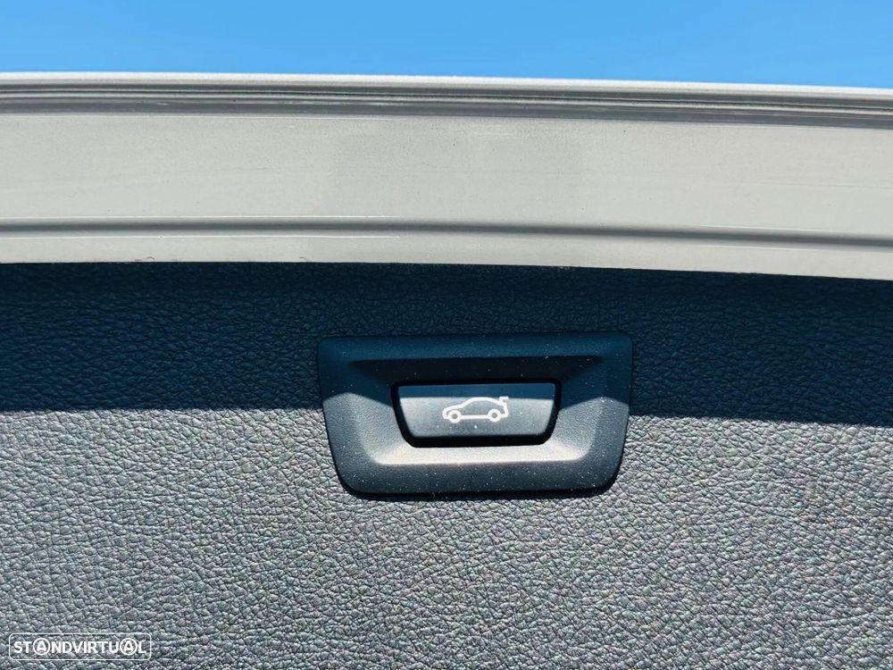 BMW 320 d Auto Pack M - 43