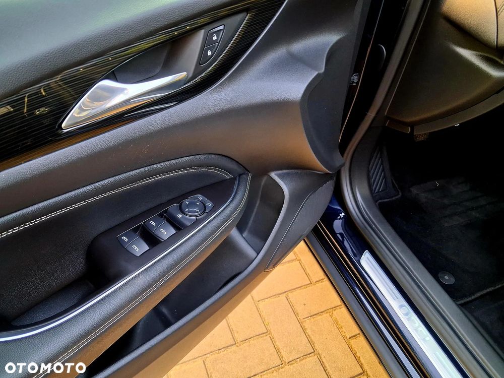 Opel Insignia 1.5 T Exclusive S&S - 10