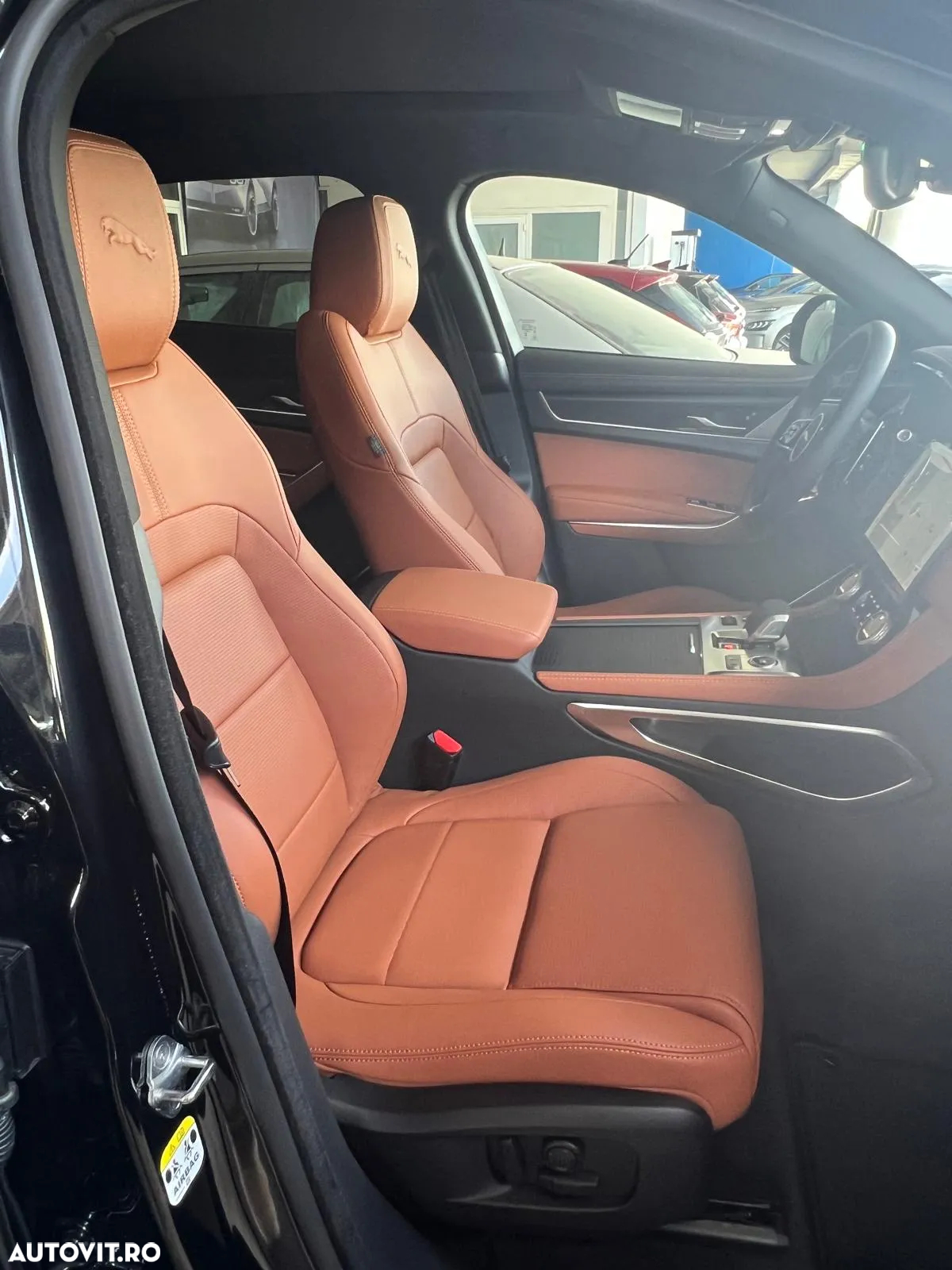 Jaguar F-Pace D200 AWD R-Dynamic SE - 7