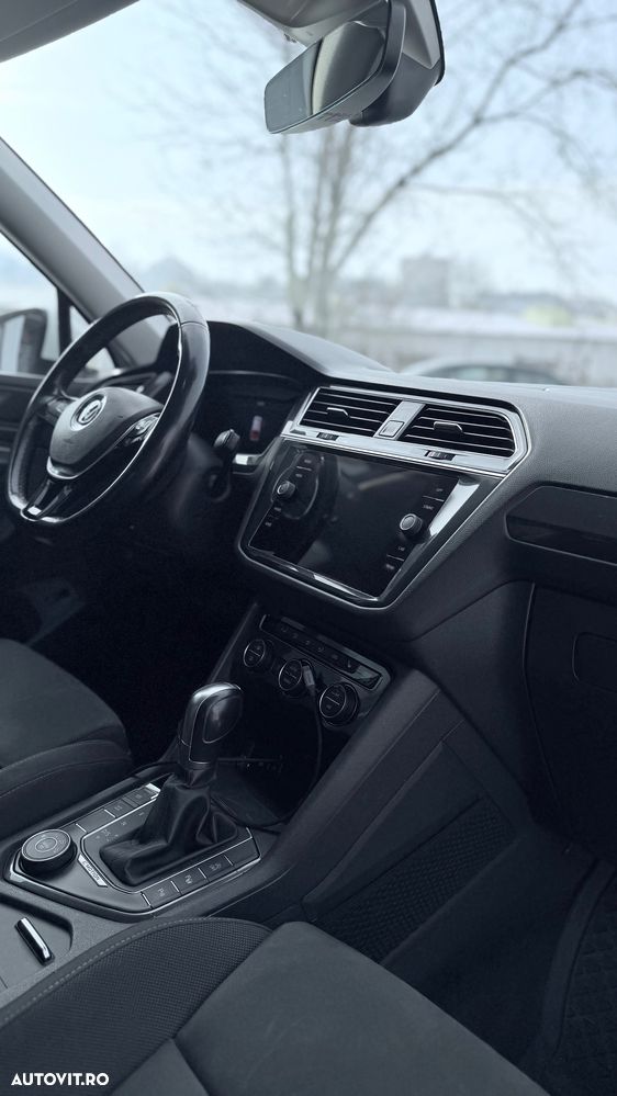 Volkswagen Tiguan - 4