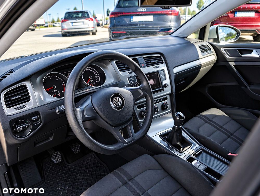 Volkswagen Golf - 20