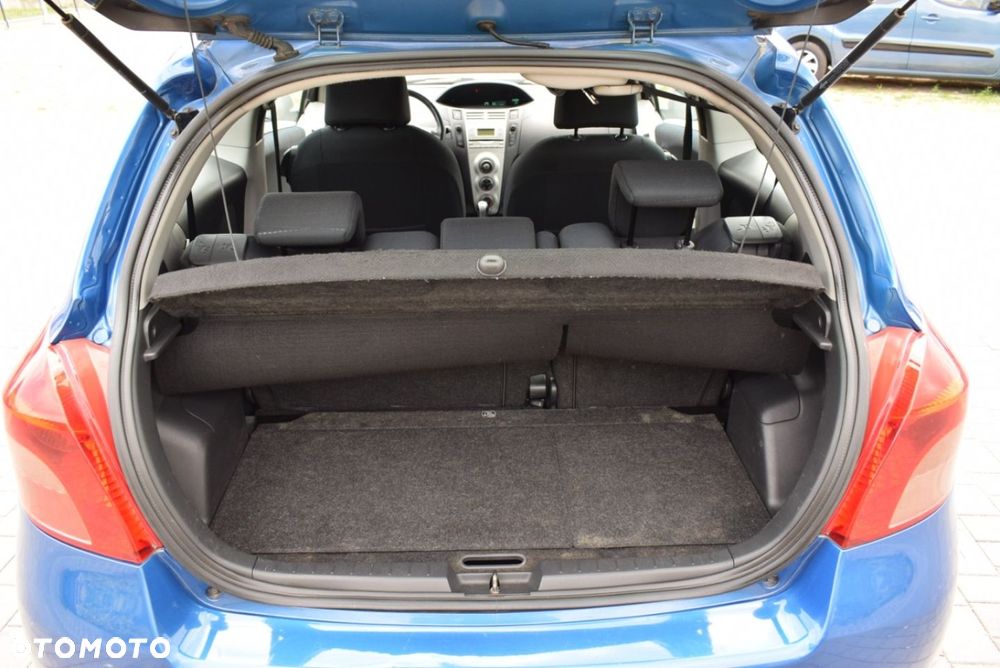 Toyota Yaris - 12