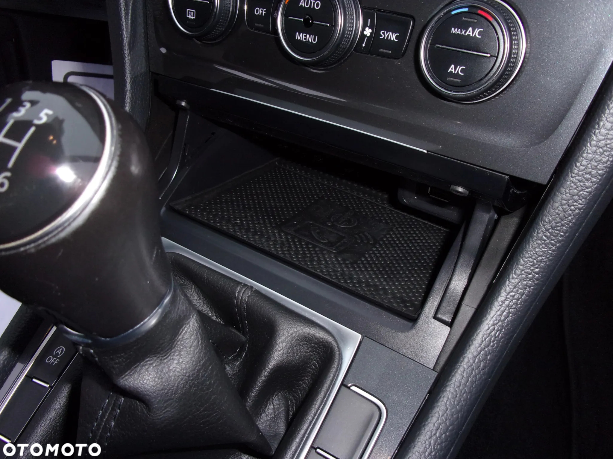 Volkswagen Golf VII 1.4 TSI BMT Highline - 37