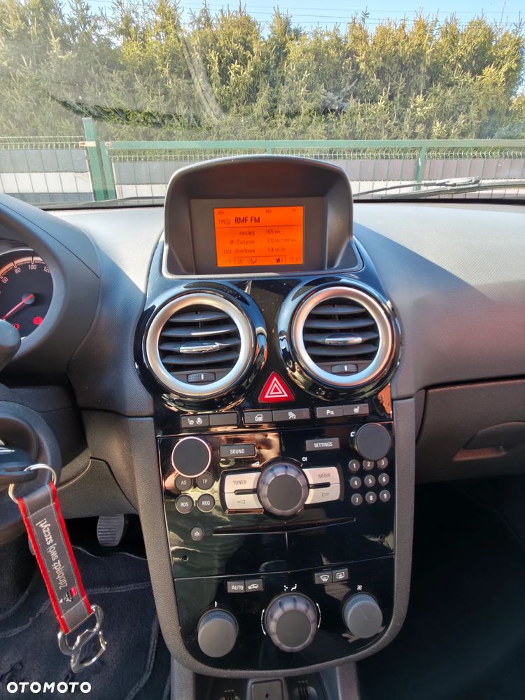 Opel Corsa 1.4 16V Edition - 12