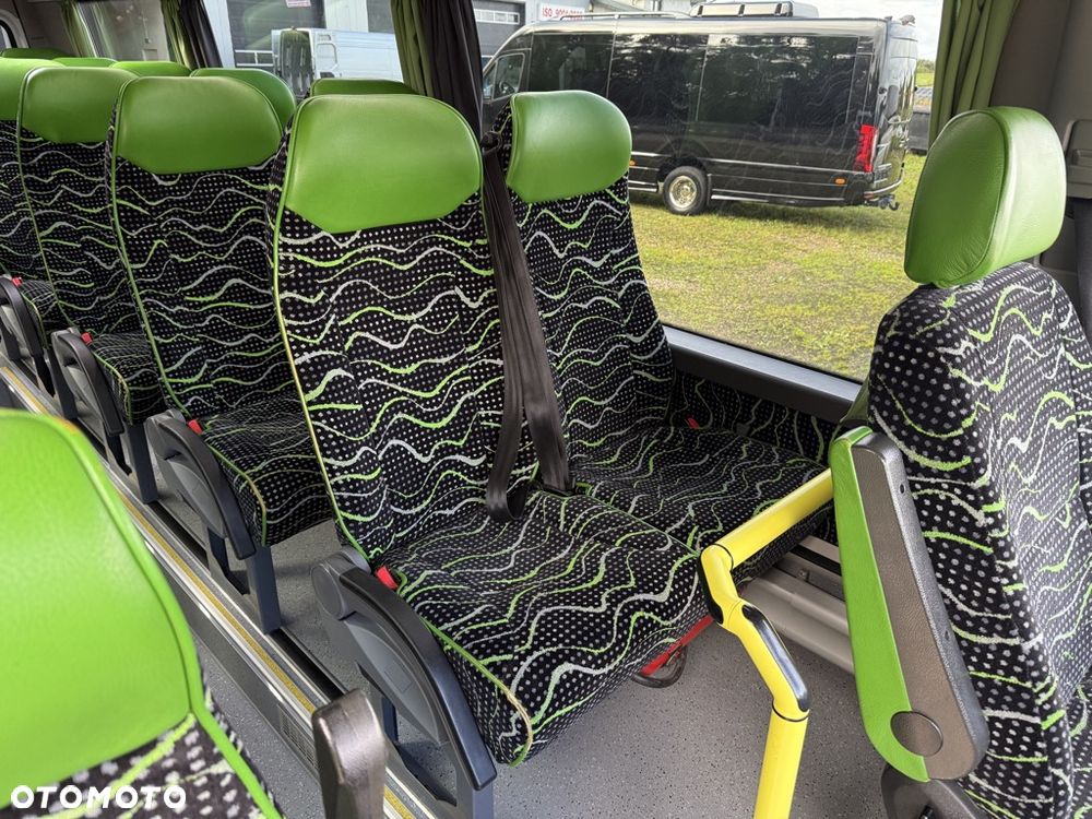 Mercedes-Benz Sprinter 519 - 18
