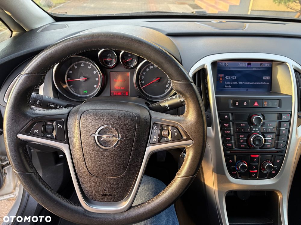 Opel Astra 1.6 Turbo Edition - 31