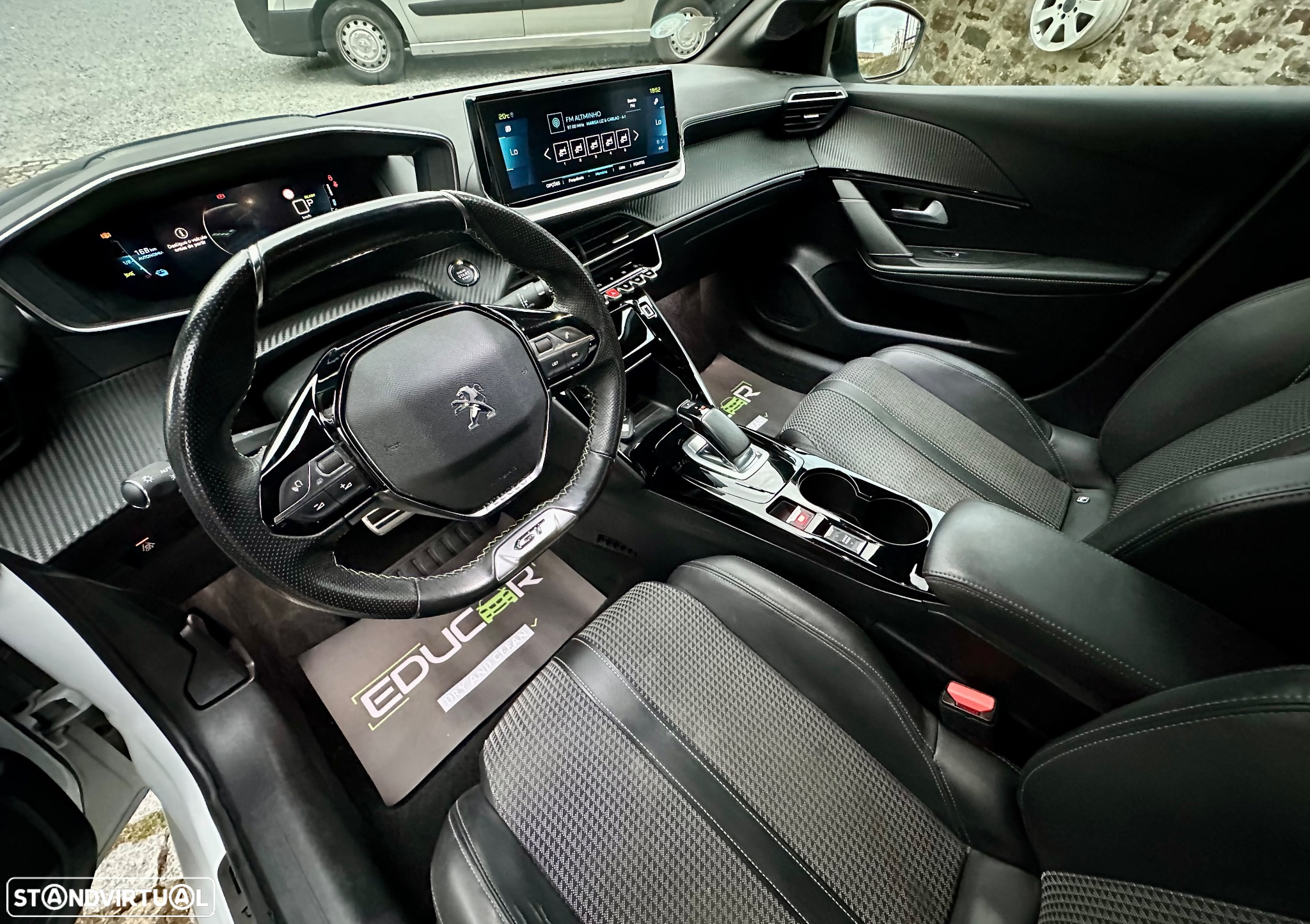 Peugeot e-208 50 kWh GT Line - 17