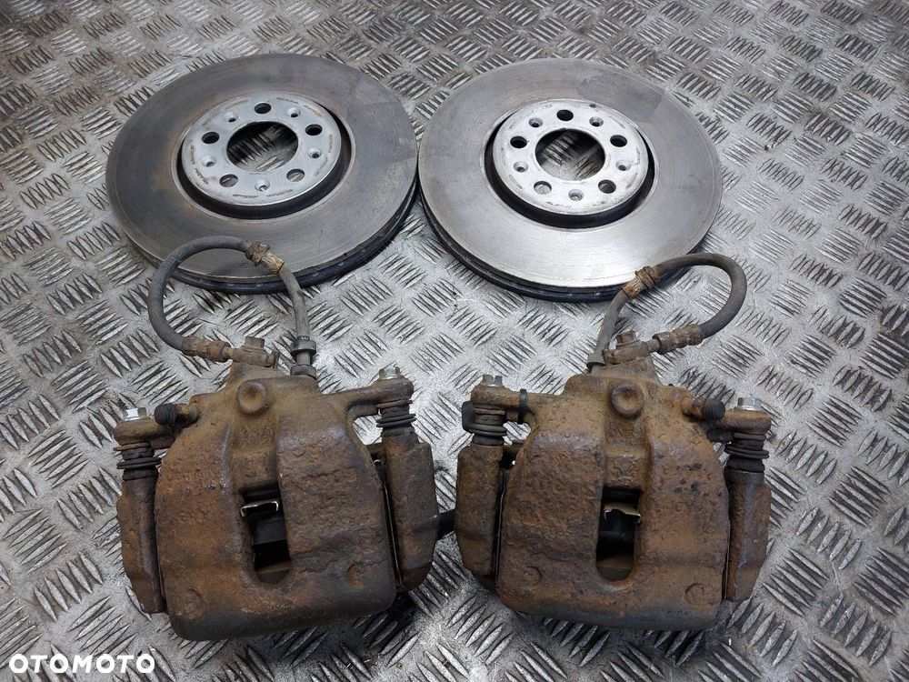TARCZE HAMULCOWE PRZÓD + KLOCKI + ZACISKI SKODA FABIA II 1.9 TDI - 1