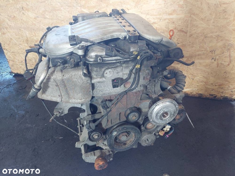 SILNIK BENZYNOWY VOLKSWAGEN PASSAT B5 2.3 VR5 AZX ID: 240182 - 4