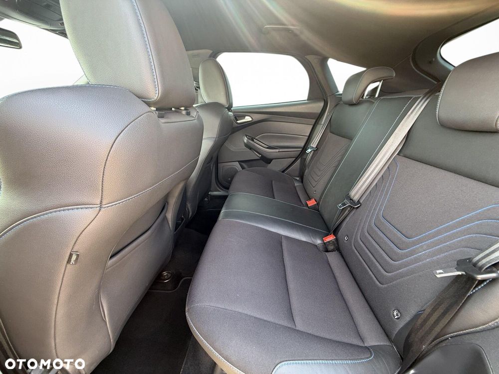 Ford Focus - 34