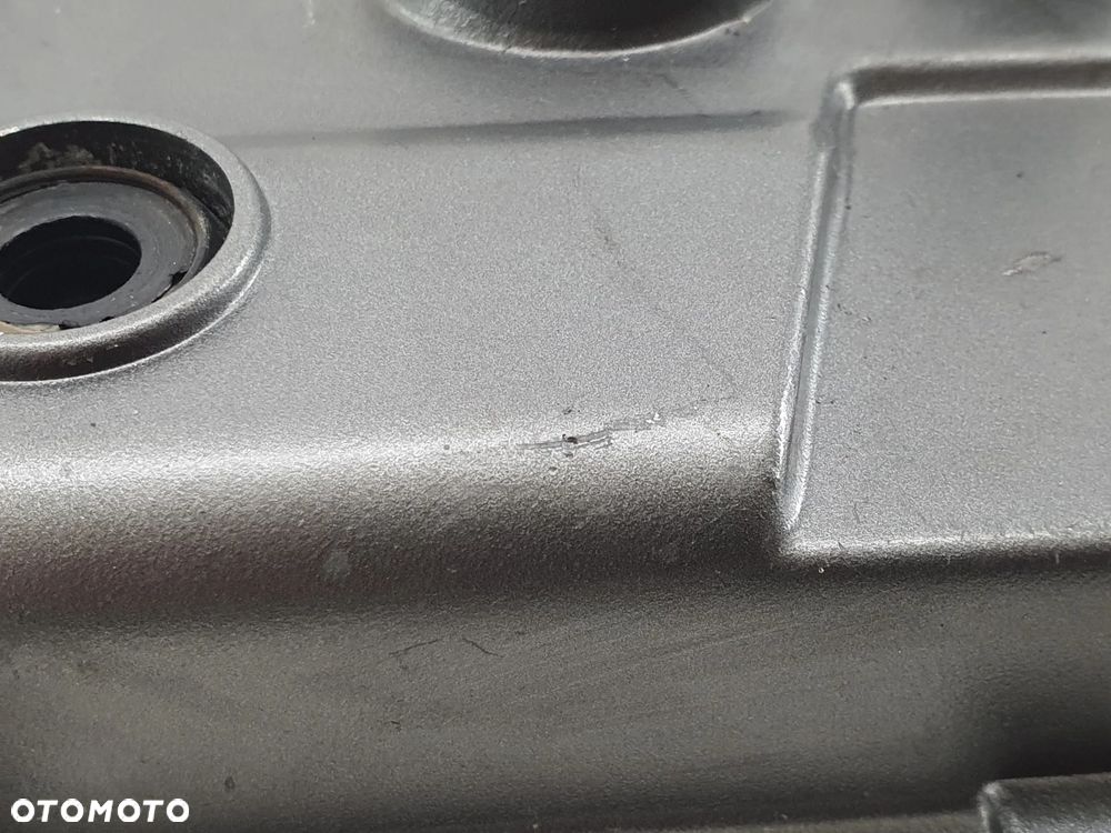 DEKIEL POKRYWA GLOWICY USZCZELKA  BENELLI 302 - 18