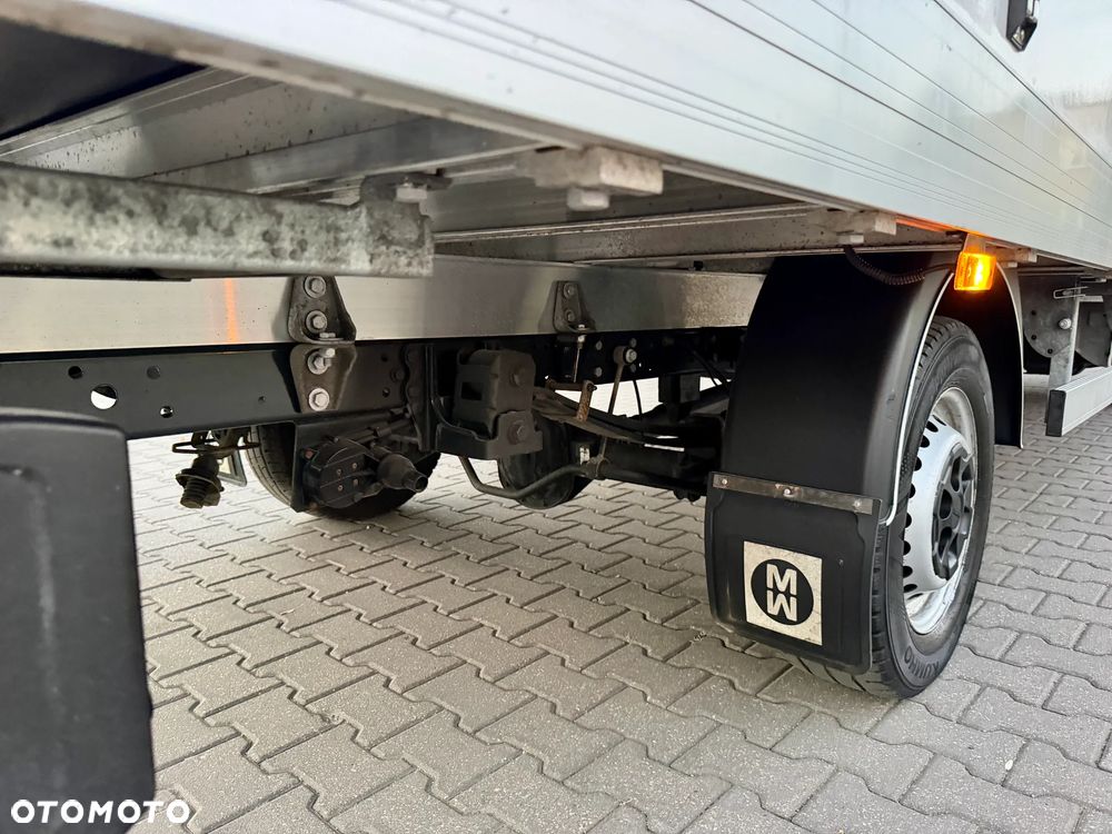 Iveco DAILY KONTENER 8EP / SALON POLSKA / GWARANCJA W CENIE / FAKTURA VAT 23% / LEASING, KREDYT - UPROSZCZONA PROCEDURA - 31