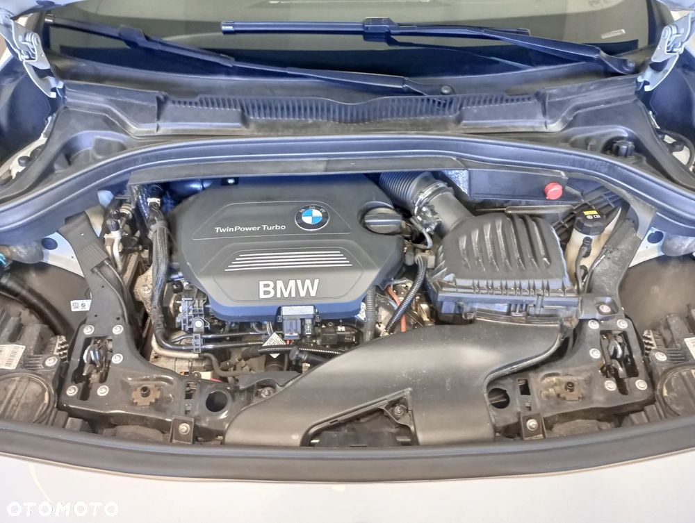 BMW Seria 2 218d - 13