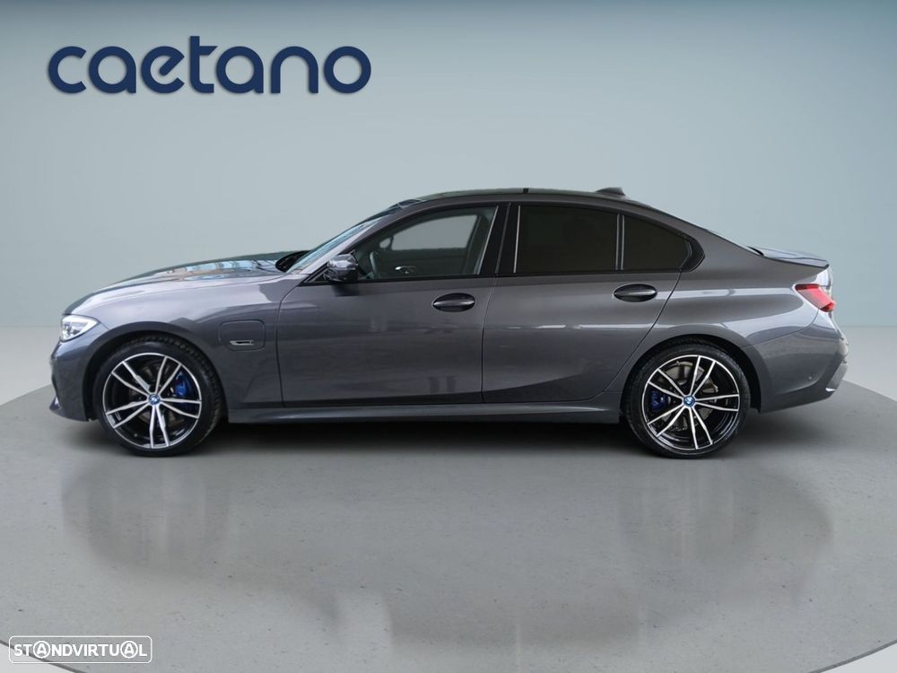 BMW 330 e Pack Desportivo M Auto - 5