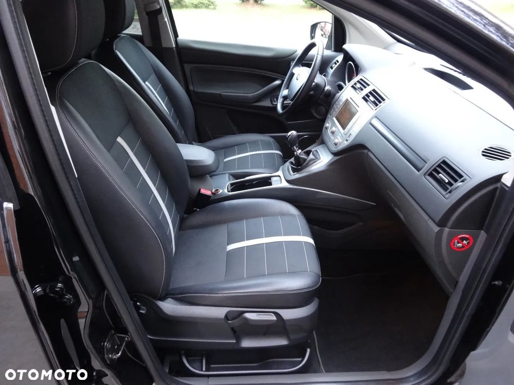 Ford Kuga 2.0 TDCi 4x4 Titanium - 25