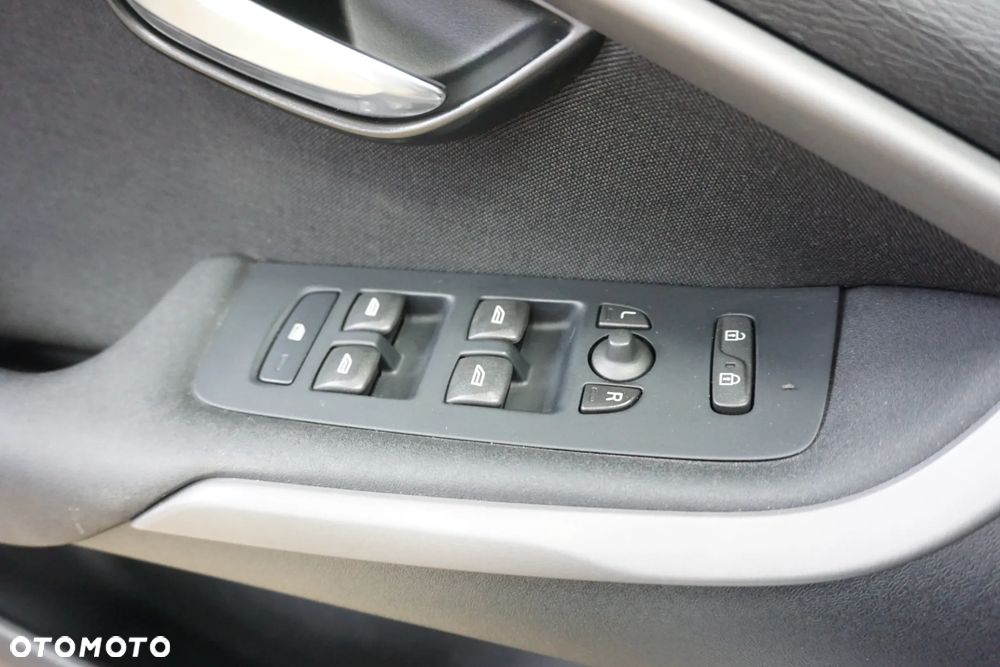 Volvo V40 D2 Geartronic Kinetic - 30