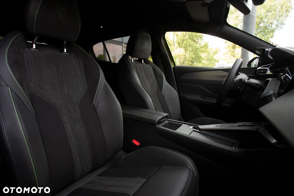 Peugeot 408 1.6 Plug-in Hybrid 240 GT Exclusive e-DCS7 - 36