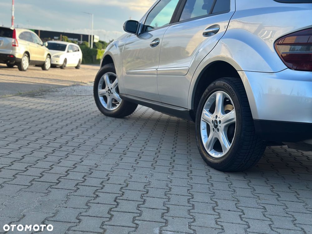 Mercedes-Benz ML 320 CDI 4Matic 7G-TRONIC DPF Edition 10 - 18