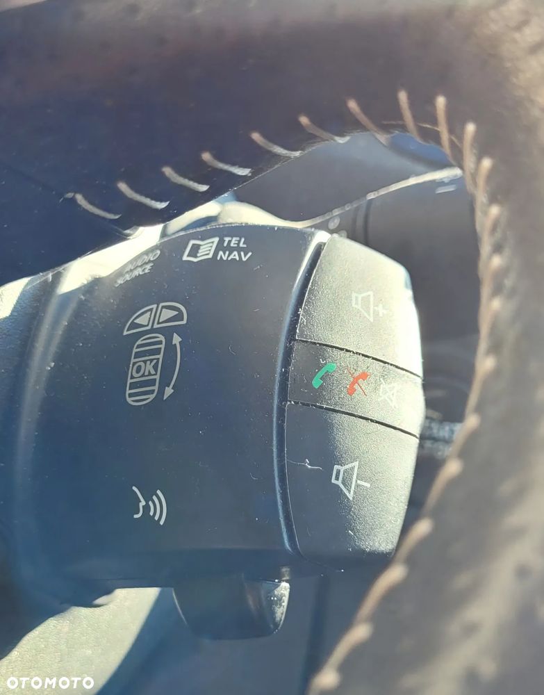 Renault Grand Scenic TCe 130 Bose Edition - 27