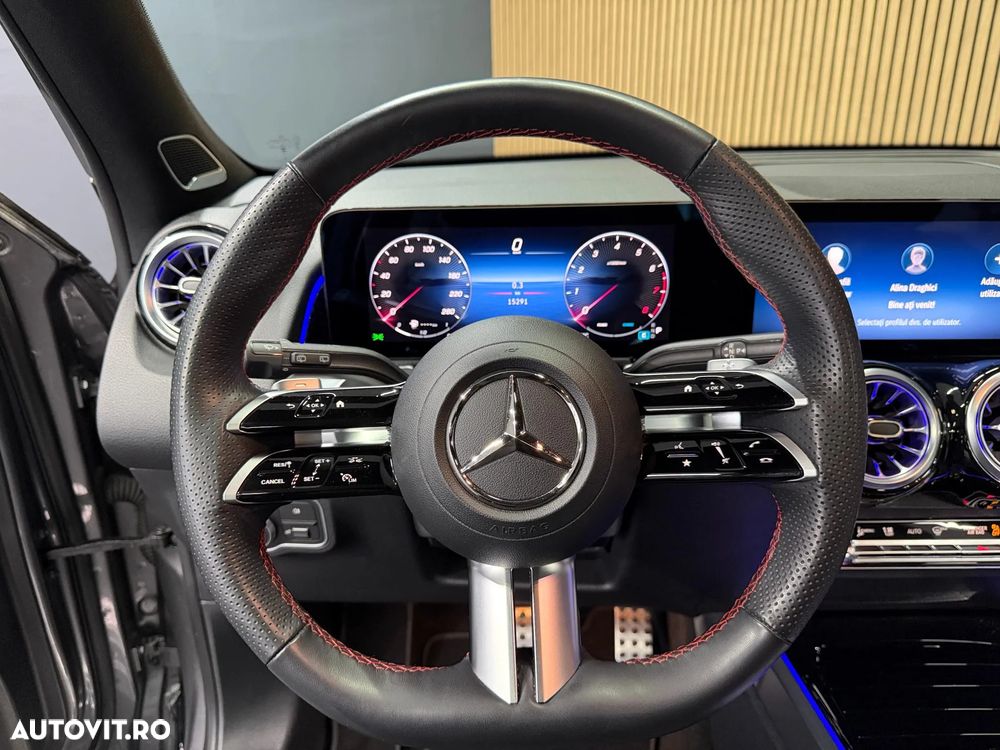 Mercedes-Benz GLB - 11