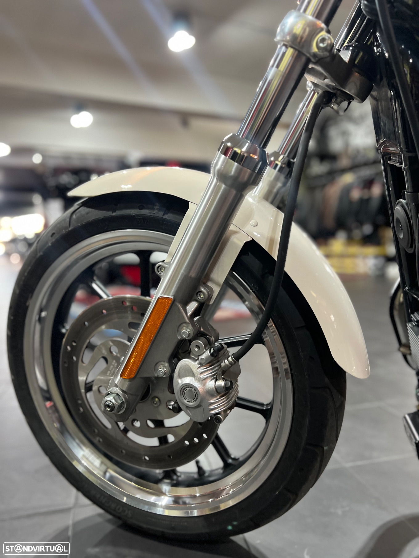 Harley-Davidson 883 - 13