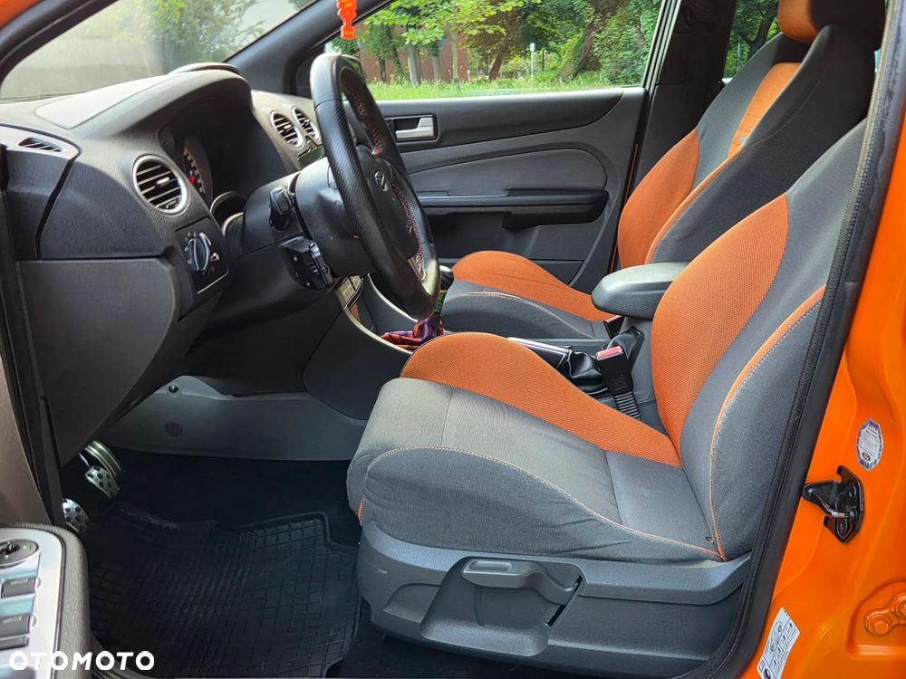 Ford Focus - 10