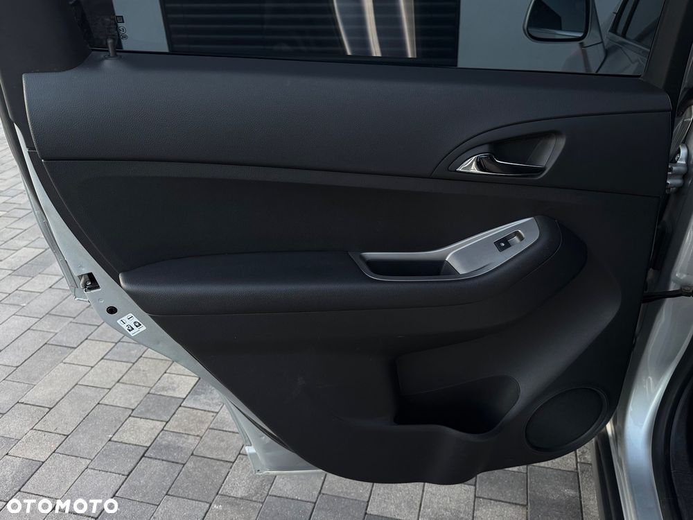 Chevrolet Orlando - 33