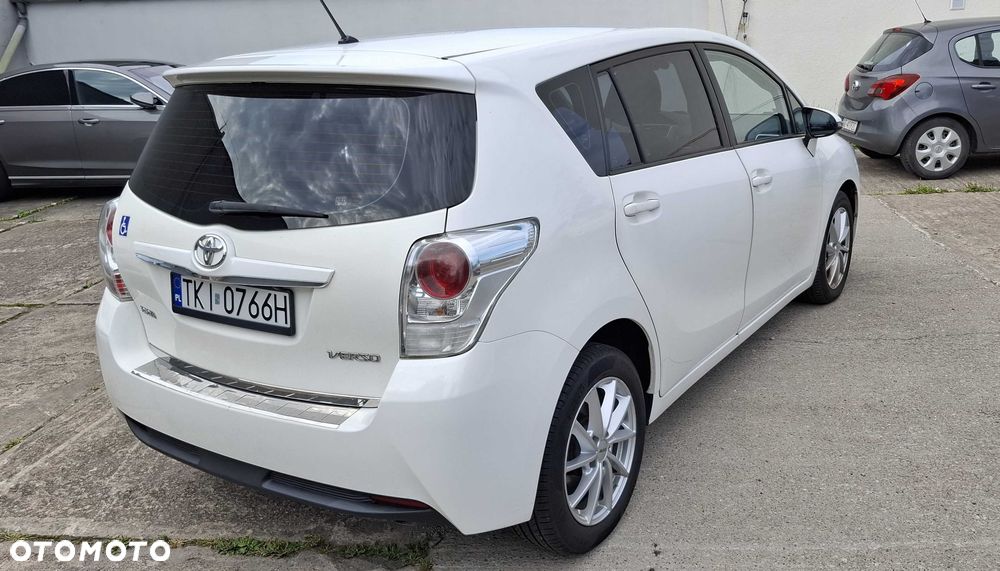 Toyota Verso - 4