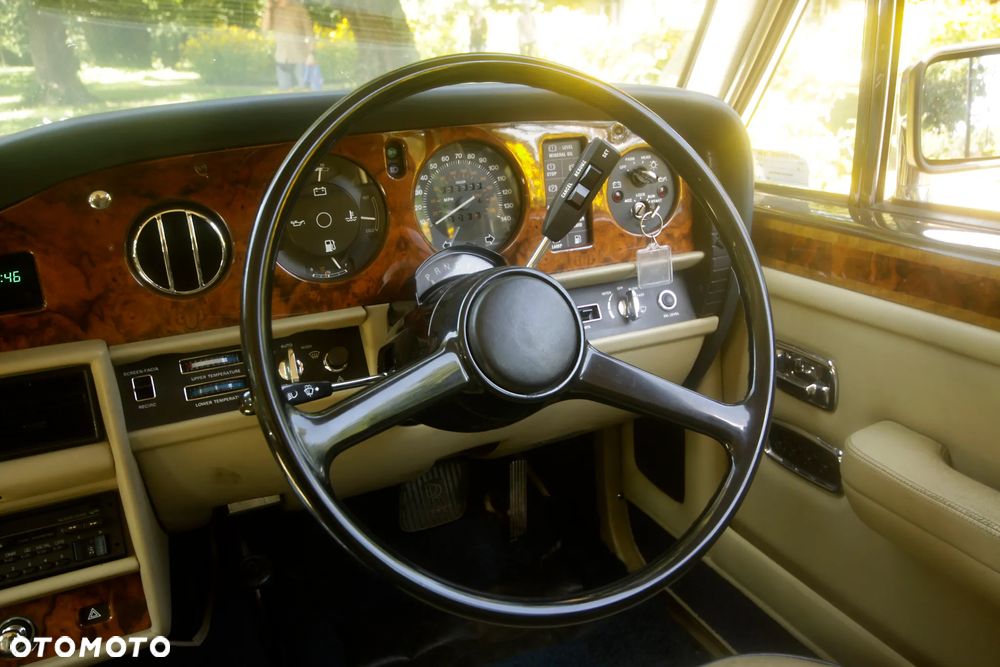 Rolls-Royce Silver Spirit - 21